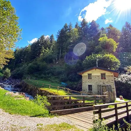 Lodge Stalla & *