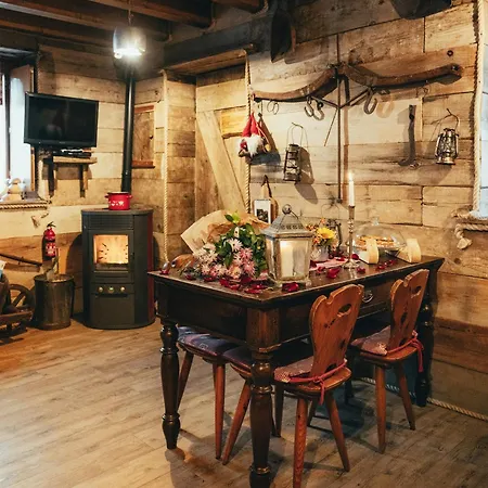 Stalla & Lodge *