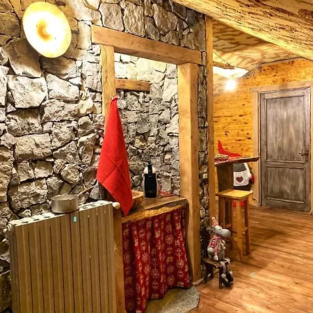 Stalla & Lodge